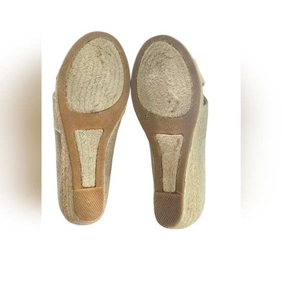 Ellen Tracy Kandi Slip on Espadrille Wedges - Picture 4 of 4